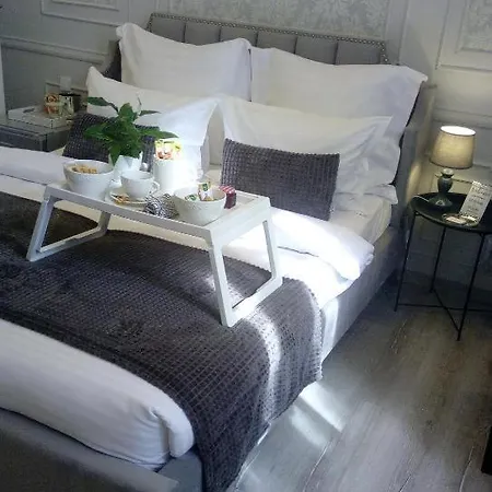 Guest house Double With Private Bathroom