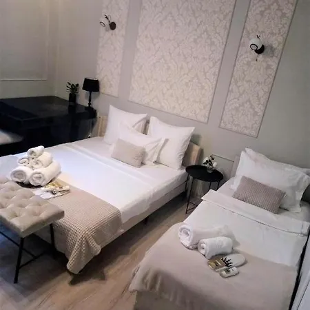 Guest house Double With Private Bathroom